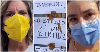 Copertina di Napoli, la scuola è chiusa per lavori: oltre 500 alunni non hanno ancora iniziato l’anno. La protesta dei genitori: “Negato diritto allo studio”