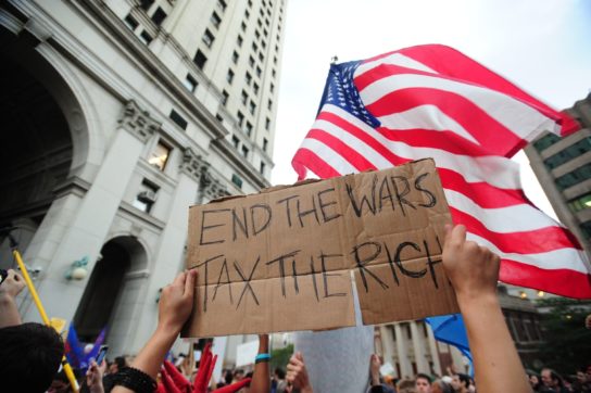 Copertina di Financial Times: 10 anni di Occupy Wall Street: cosa resta del movimento del “99 per cento”