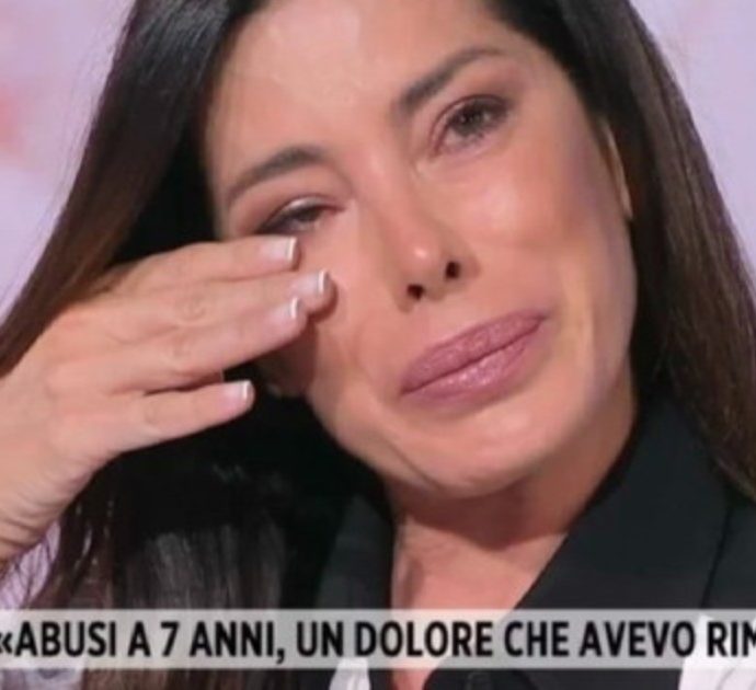 Storie Italiane, Aida Yespica: “Stuprata a 7 anni da un amico di mio padre, lo avevo rimosso poi mi sono ricordata tutto”