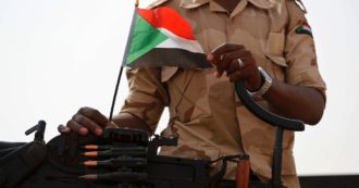 Copertina di Sudan, sventato un colpo di Stato militare nella notte. Media locali: “Arrestati 40 soldati golpisti”