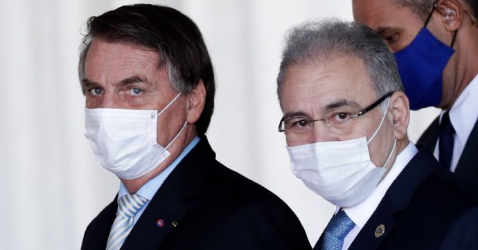 Assemblea Onu, positivo al Covid il ministro della Salute brasiliano Marcelo Queiroga: “Ha visto Johnson (senza mascherina) e Guterres”