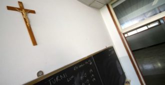 Copertina di Crocifisso in aula: una sentenza cerchiobottista molto complicata sul piano della logica