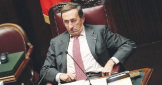 Copertina di “A mia insaputa”: Fini, Scajola, Polverini. Quando i politici sbattono sul mattone