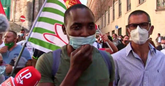 Copertina di Whirlpool, manifestazione dei lavoratori al Mise. Soumahoro: “Dignità e piena occupazione per rilanciare il Sud e l’Italia” – Video