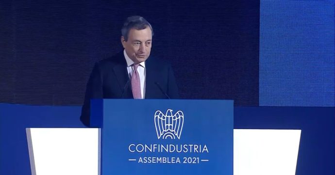 Draghi, per me il discorso a Confindustria è una confessione: la crisi la pagherà ancora chi lavora