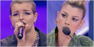 Copertina di X-Factor 2021, Phoebe più forte degli attacchi di panico. Porta sul palco No time to die e viene promossa a pieni voti