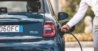 Copertina di Stellantis punta alla vendita sull’online