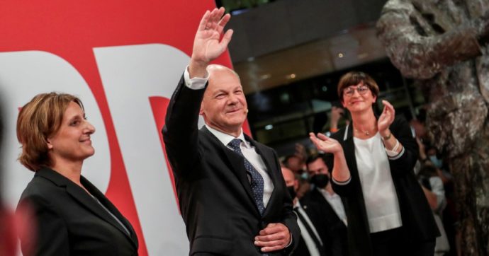 Scholz e Laschet cancellieri a metà: mai guida così fiacca