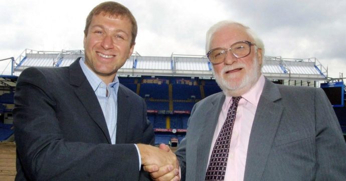 Chelsea-Abramovich 18 anni dopo: dall’amore per Stamford Bridge al prezzario del Real, storia del patron che ha rovinato il calcio Ue