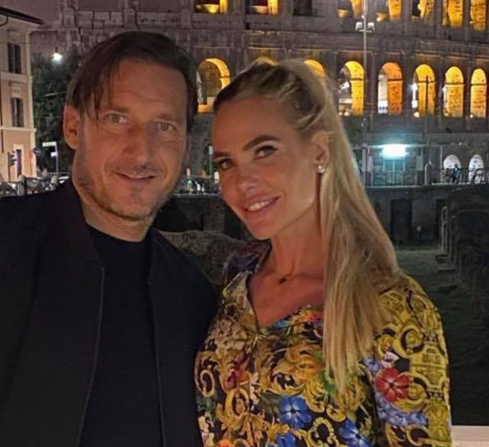 Francesco Totti dopo la cena al ristorante con Ilary Blasi: “Ci baciamo da vent’anni… Dai fatemi andare a casa”