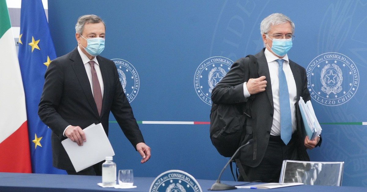 Riforma Irpef, i Consulenti del lavoro confermano: “Premialità per i redditi medio-alti”. Ecco le tabelle con gli effetti sulle buste paga