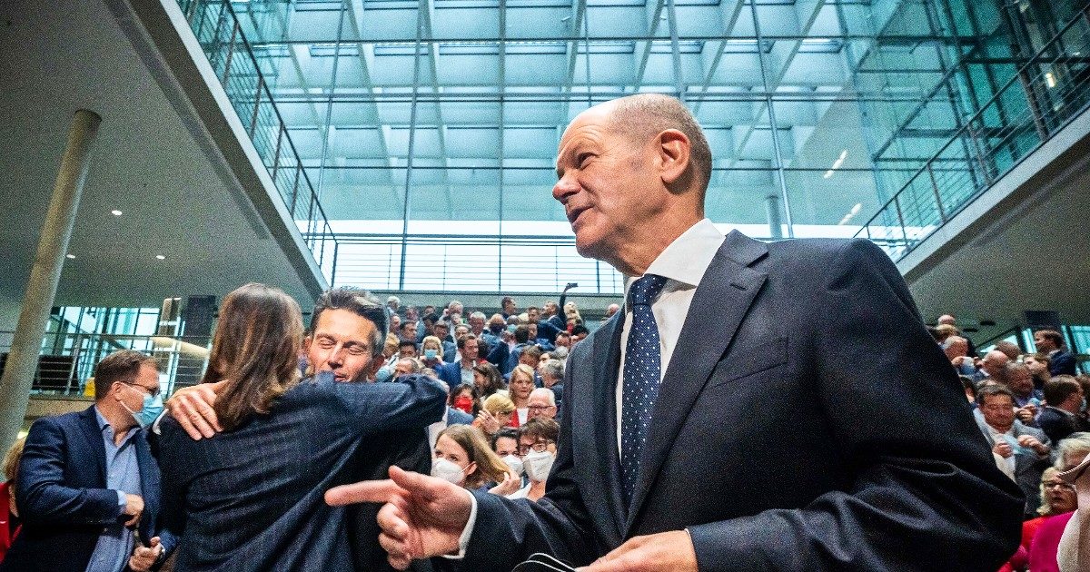 Elezioni Germania, cambiano gli equilibri Ue: Ppe fuori dai principali governi europei. Socialisti puntano all’incasso alle elezioni di midterm