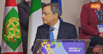 Copertina di Clima, Draghi prende la parola ma viene interrotto dalle urla dei manifestanti – Video