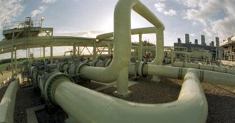 Copertina di Italia, Repubblica fondata sul gas: meno consumi ma la rete cresce (e i comitati vanno in procura)