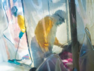 L’Organizzazione mondiale della Sanità approva l’accordo sulla prevenzione e la lotta alle pandemie: prevenzione, farmaci e vaccini, ecco cosa prevede