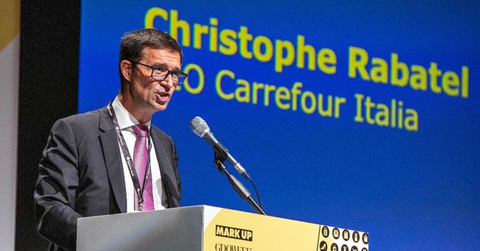 Carrefour Italia dà in franchising 106 negozi diretti: “Impatto su 770 lavoratori”. Ma per i sindacati gli esuberi saranno 1.800