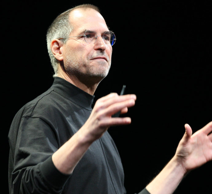 Steve Jobs, 10 anni fa la morte del genio creativo, informatico e imprenditoriale. E Cook disse: “Sarà sempre nel Dna di Apple”