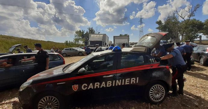 Roma, maxi rave a Tor di Valle con centinaia di persone interrotto dalle forze dell’ordine: 300 identificati