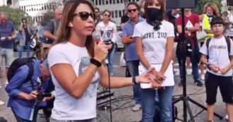 Copertina di Alitalia, il flashmob delle dipendenti: “No alle discriminazioni nelle assunzioni in Ita” – Video