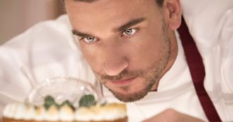 Copertina di Damiano Carrara, il giudice di Bake Off apre una pasticceria a Lucca: “Ecco cosa fa Britney Spears quando viene da me a Los Angeles”