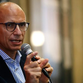 Copertina di Letta, il “killer” di Belloni (la donna giusta per il Colle)