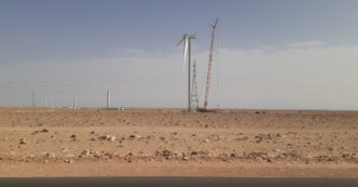 Copertina di Sahara, il progetto eolico di Enel nel territorio occupato dal Marocco. L’ong ambientalista: “Si rischia di legittimare presenza militare”
