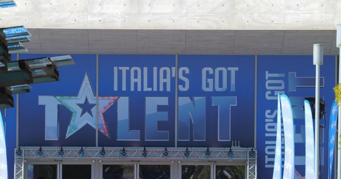 Morto Mattia Montenesi, il ballerino 15enne di Italia’s Got Talent soprannominato ‘Scatto’: stroncato da una malattia incurabile