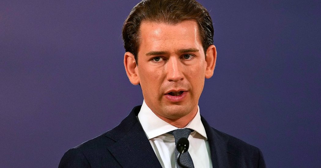Austria, il cancelliere Kurz indagato per favoreggiamento della corruzione: “Sondaggi a lui favorevoli pagati coi soldi pubblici”