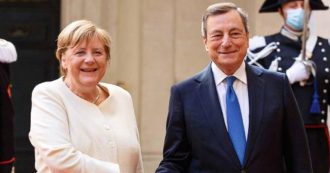 Copertina di Angela Merkel in Italia per l’ultima volta da cancelliera, l’incontro col Papa e poi con Draghi: “È il tempo della collaborazione”