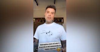 Lobby nera, Fedez: “Da Valcepina una diffida per le mie storie su Instagram. Si offende se le dicono fascista? Smetta di fare il saluto romano”