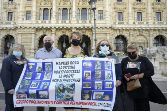 Martina Rossi, i condannati chiederanno l’affidamento ai servizi sociali. Il padre della vittima: “Di tenerli in galera non mi interessa”