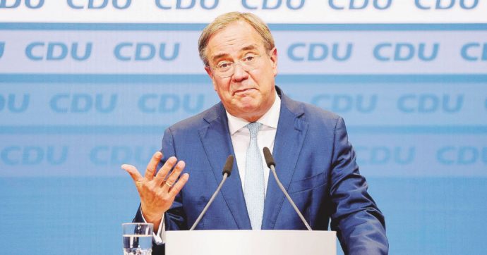 Laschet pronto a lasciare la Cdu. Scholz procede con il governo
