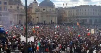 Copertina di I ‘No green pass’ tornano a Roma e manifestano in Piazza del Popolo: “Non siamo più disposti a fare passi indietro”, poi il vaffa a Draghi