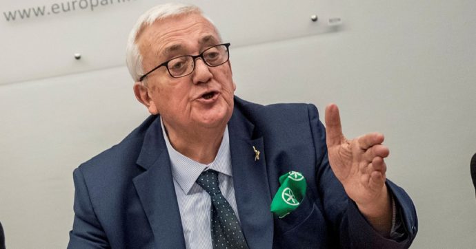 “Alla Lega servono i cuori neri. Salvini lo sapeva, ora è debole”