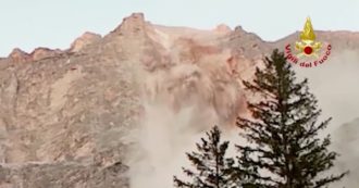 Copertina di Maxifrana dal monte Sorapis nelle Dolomiti Bellunesi ripresa in diretta. Detriti in una zona abitata: intervengono i vigili del fuoco