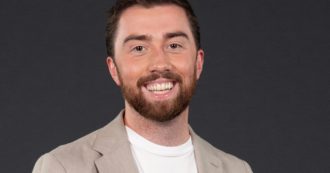 Copertina di Marco Carrara si racconta a FQMagazine: “Da TvTalk alla conduzione di Timeline: a chi vuole fare tv dico di fare bene ogni cosa, anche la più piccola”