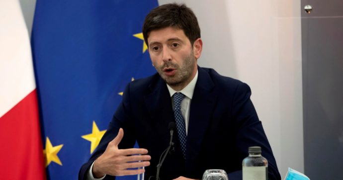 “Servono 15 mln di test a settimana: impossibile”