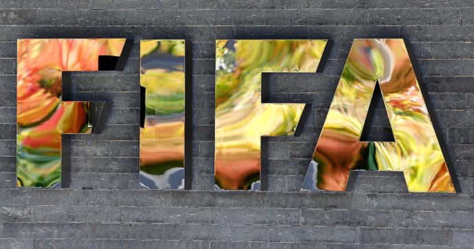 EA Sports vuole cambiare nome al suo “Fifa”: così il marchio del calcio globale non è più indispensabile (ed è diventato scomodo)