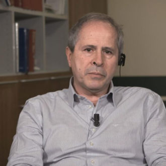 Copertina di La Confessione di Andrea Crisanti