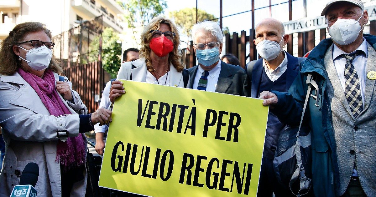 Giulio Regeni, al via il processo per le torture e l’omicidio. Ma i 4 imputati non sono in aula (per l’ostruzionismo del Cairo)