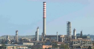 Copertina di Gela, sequestrata la raffineria Eni: “Acque fortemente inquinate, bonifica non eseguita”
