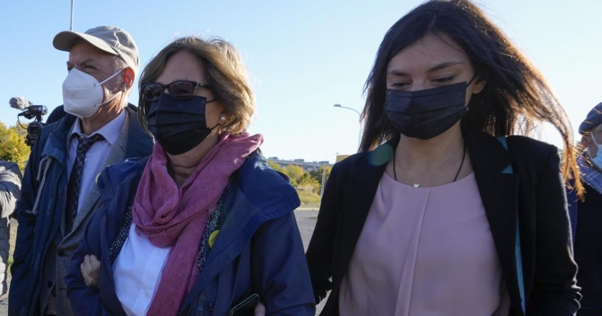 Omicidio Regeni, stop al processo agli 007 egiziani. La corte: “Imputati non raggiunti da alcun atto ufficiale”. Si torna in udienza preliminare