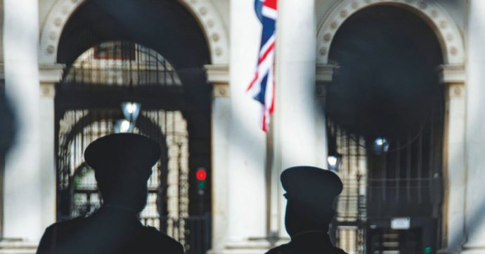 Copertina di Trasparenza zero: così Londra bloccò “Il Fatto”