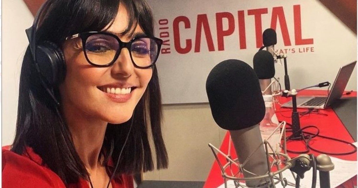 Ambra Angiolini scoppia in lacrime durante la diretta in radio: “Grazie, un muro di amore folle per una persona che non riesce a farlo da sola”