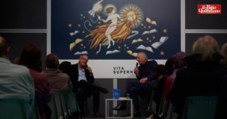 Copertina di Salone libro, i ritratti di Pino Corrias in ‘Le banane della Repubblica’: “Da Draghi alla Ferragni, 50 personaggi che raccontano chi siamo”