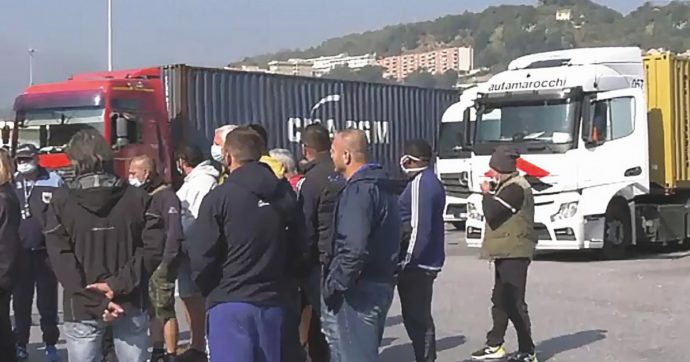 I portuali “irredenti”:  da Trieste sognano la guida dei No Pass