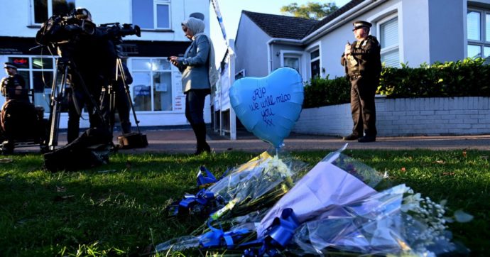 Il conservatore-tipo ucciso a coltellate dinanzi ai suoi fan