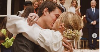 Copertina di Alexandre Arnault e Gèraldine Guyot si sono sposati a Venezia: Da Beyoncé e Jay-Z a Pharrell Williams, tutti gli ospiti vip delle nozze da sogno della coppia milionaria