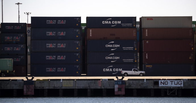 Financial Times. Porti alla deriva: la logistica globale finisce in un collo di bottiglia