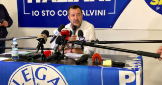 Copertina di Elezioni 2021, Salvini tira in ballo Lamorgese per spiegare l’esito del voto: “Idranti sui lavoratori a Trieste e guanti di velluto con chi assalta la Cgil”